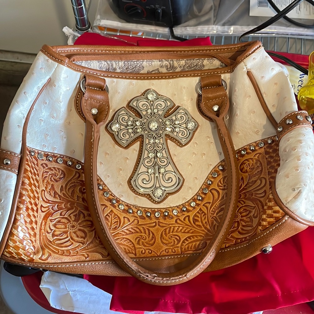Lester handbag
